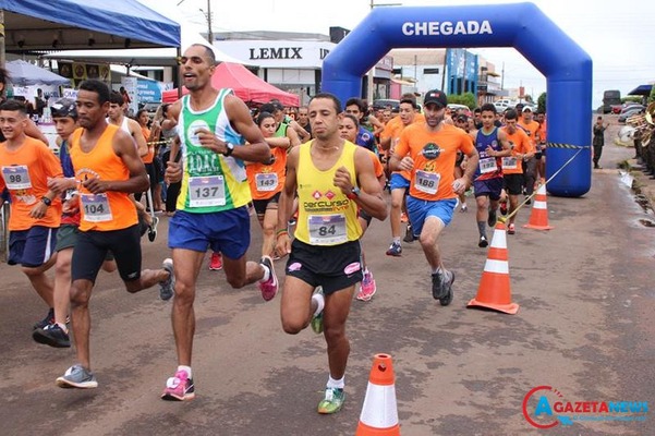 Atletas de várias regiões de Mato Grosso do Sul estiveram presentes em Amambai para participar da 3ª Corrida de Rua nesse domingo, 28 de abril. (Fotos: Vilson Nascimento)