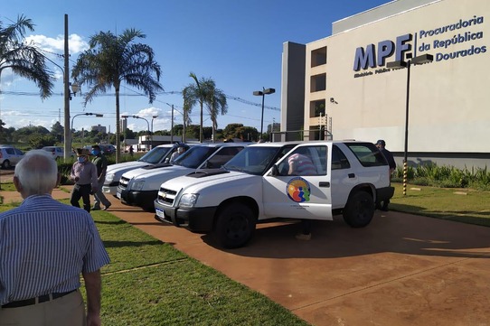 SEJUSP entrega veículos a conselhos comunitários de segurança das aldeias de Dourados e Caarapó