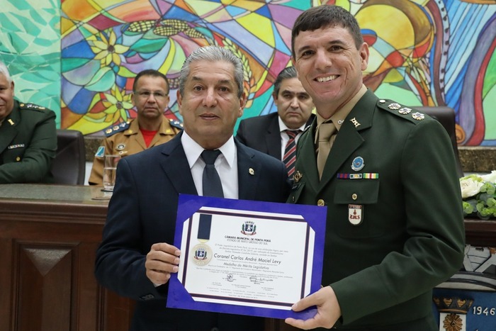 Em sessão solene vereadores de Ponta Porã homenagearam centenário do 11º RC Mec