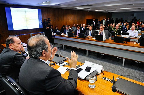 Ministro da Defesa Raul Jungmann em comissão do Senado - Foto: Marcos Oliveira/Agência Senado