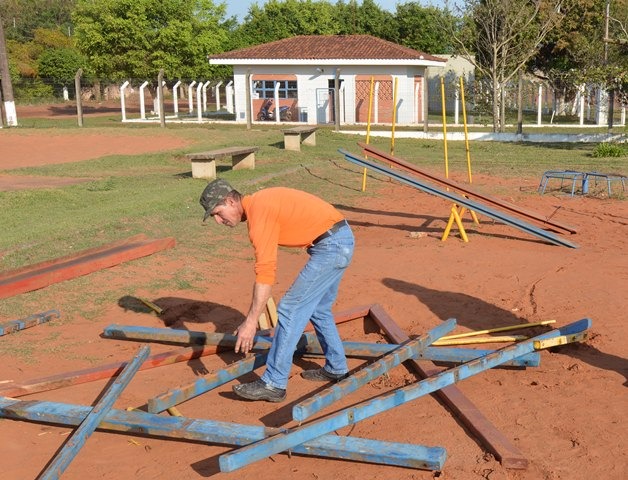 Ponta Porã: Prefeitura reforma praça de Sanga Puitã