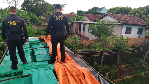 Policiais do DOF apreendem mais de 22 mil pacotes de cigarros contrabandeados em Eldorado